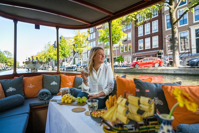 Amsterdam Canal Cruise With Cheese and Wine - Cruise Duration and Size