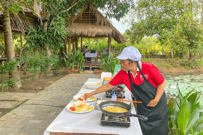 Angkor Sunrise Vespa Tour With Breakfast and Lunch - Sunrise at Angkor Wat