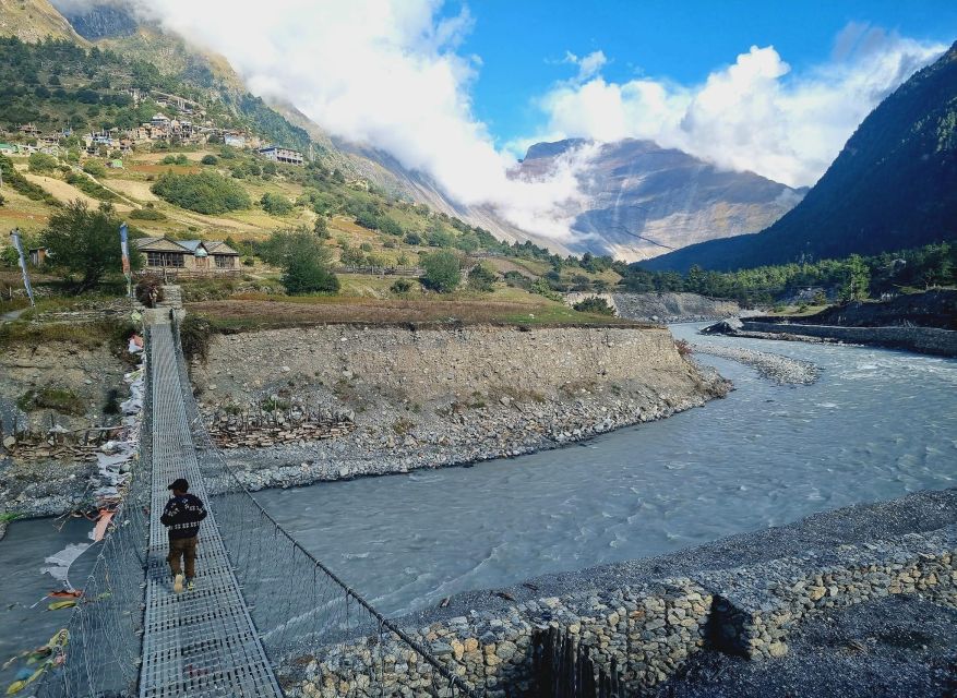 Annapurna Circuit Trek 15 Days - Health and Safety Tips