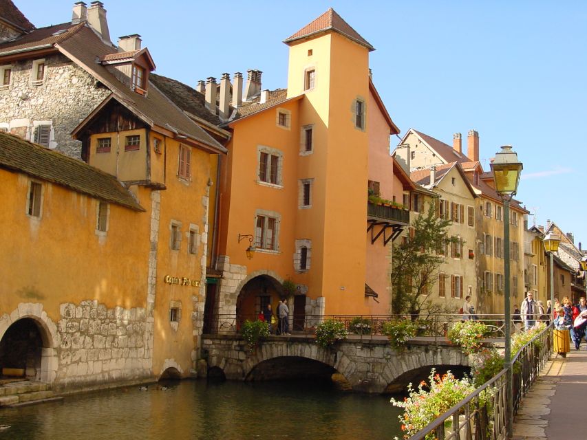 Annecy Private Guided Tour From Geneva - Highlights of Annecy