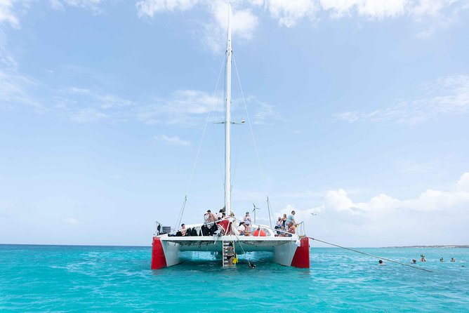 Antilla Shipwreck and Catalina Bay Snorkel Sail - Exploring the Antilla Shipwreck