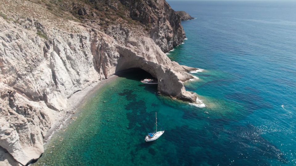 Antiparos: Private Sailing Cruise With Swim Stops and Lunch - Dining Experience