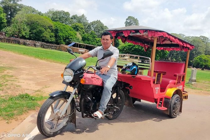 Apsara Dance Show With Dinner by Tuk-Tuk Roundtrip Transfer - Accessibility Features