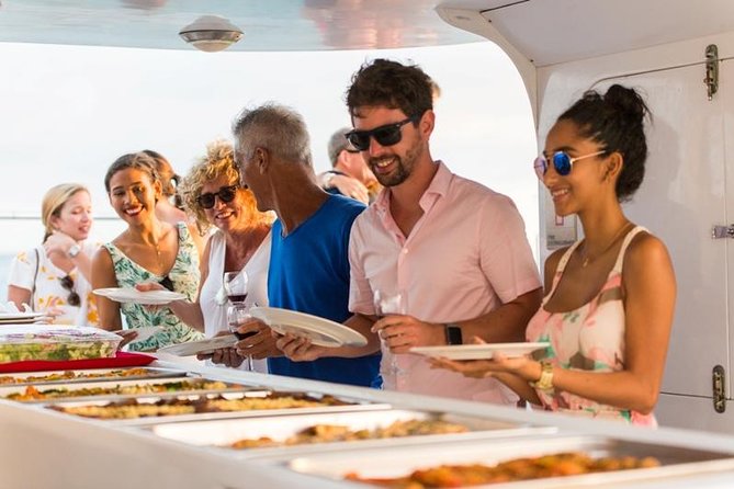 Aruba Sunset Sail With Caribbean Dinner and Live Music - Maximum Capacity and Group Size