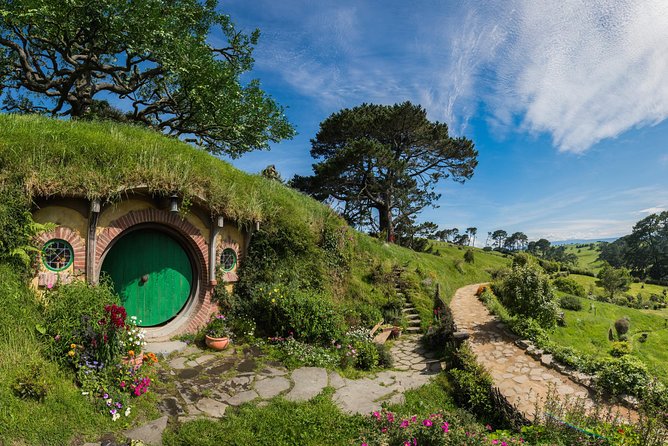 Auckland to Hobbiton Movie Set Private Tour - Accessibility Considerations