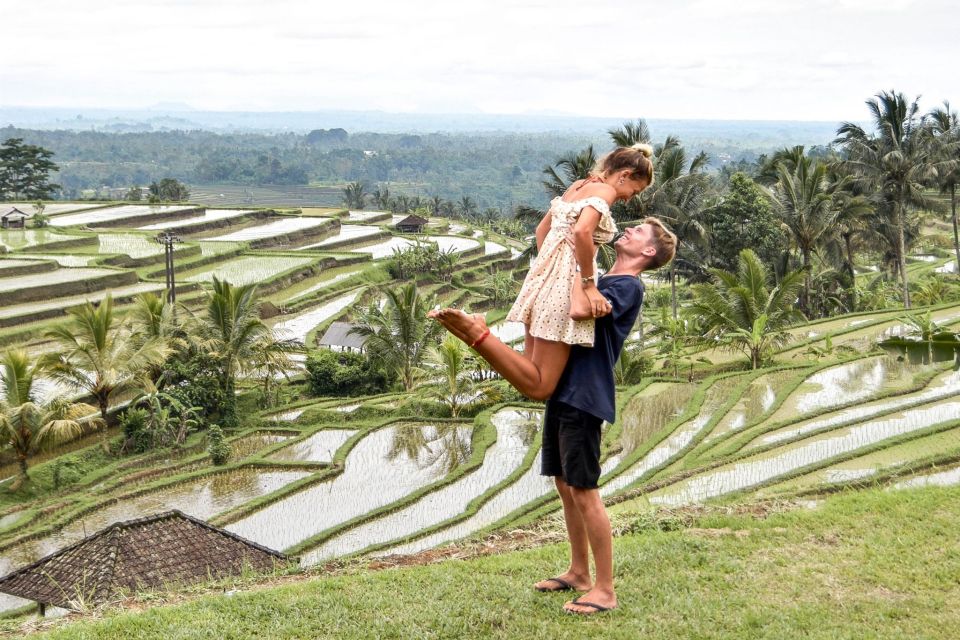 Bali: Tanah Lot, Jatiluwih Terrace, and Ulun Danu Beratan Tour - Ulun Danu Beratan Temple: Lakeside Sanctuary