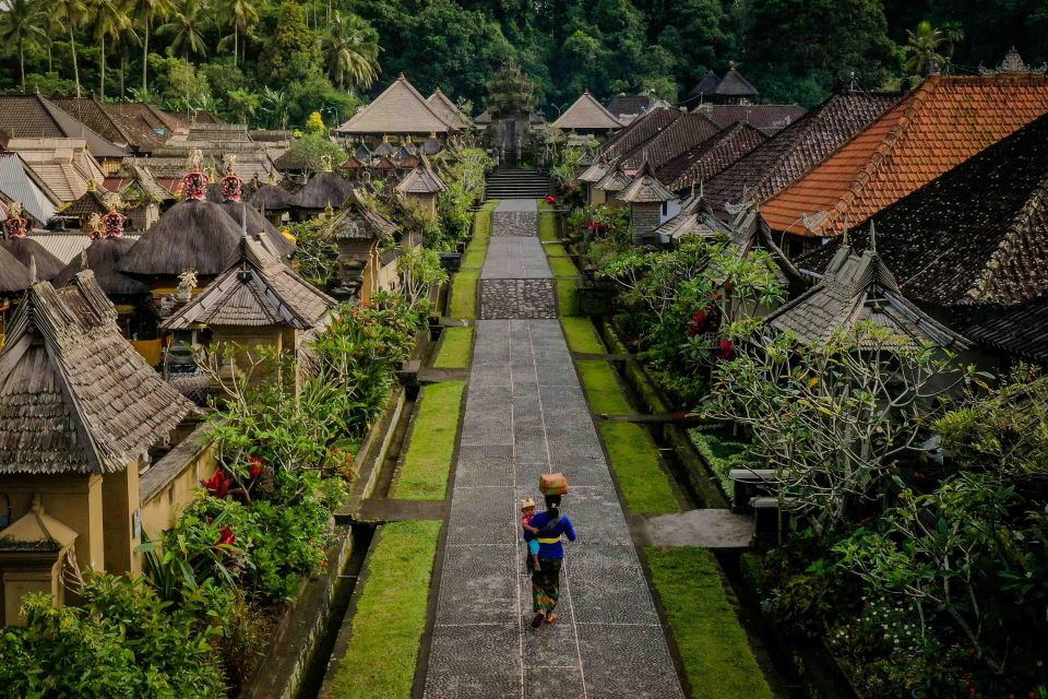 Bali: Trunyan Cemetery, Hot Springs, and Penglipuran Village - Panoramic Lake Batur Views