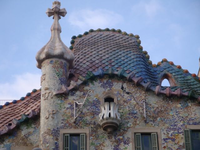 Barcelona: Art Nouveau & Gaudí Tour - Important Information