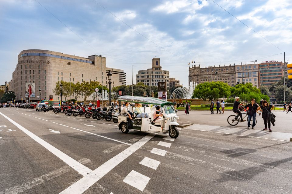 Barcelona: Private City Tour by Eco Tuk Tuk - Important Information