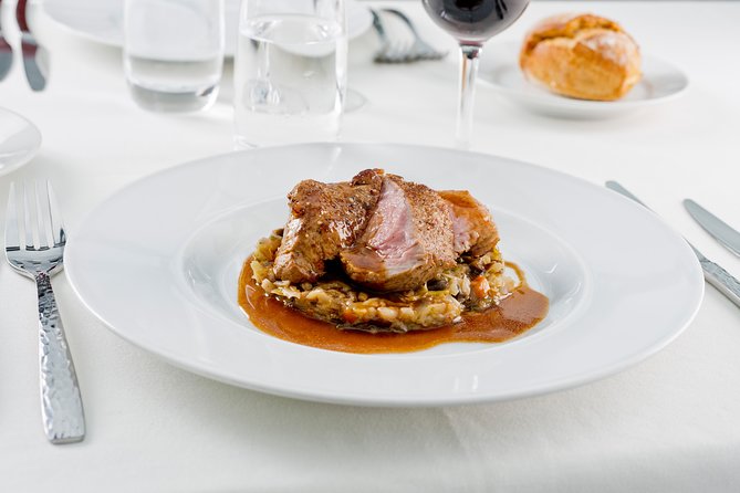 Bateaux Parisiens Seine River Gourmet Dinner & Sightseeing Cruise - Accessibility and Dress Code