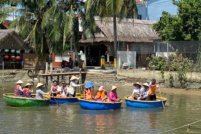 Bay Mau Cooking Class With Market Tour and Basket Boat Ride - Market Tour and Shopping