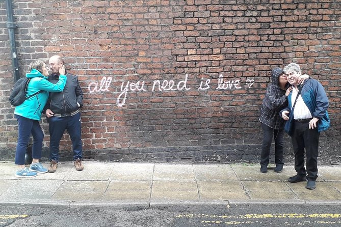 Beatles Walking Tour - In Spanish - Liverpool - Accessibility Features
