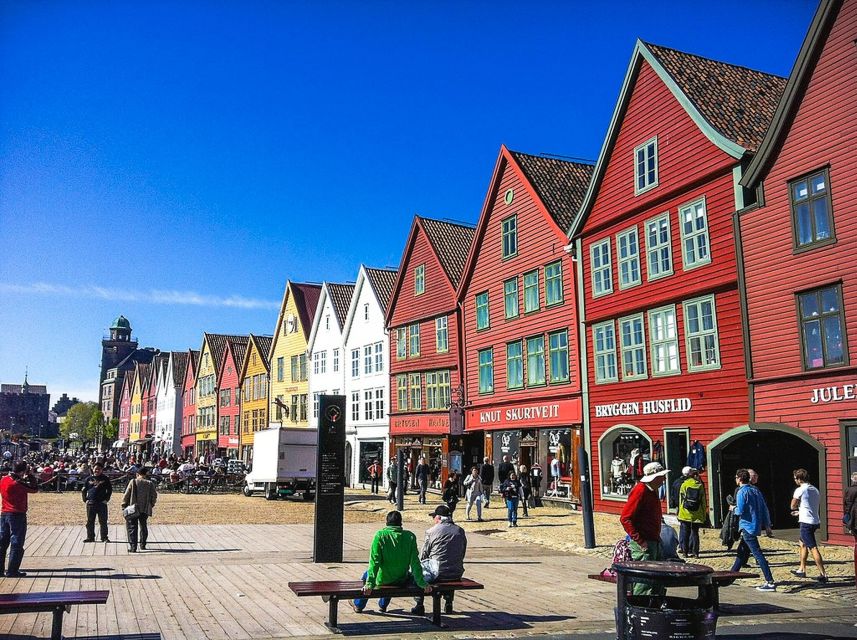 Bergen: City Sightseeing, Fjord Cruise & Mt Fløyen Funicular - Meeting Point