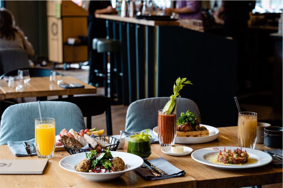 Berlin: Fine Dining Breakfast With Champagne in Schoneberg - Customer Ratings