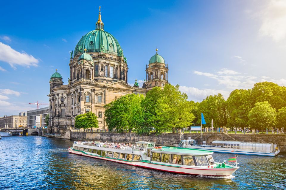 Berlin: Private Highlights Tour With Hotel Transfers - Tour Experience Highlights