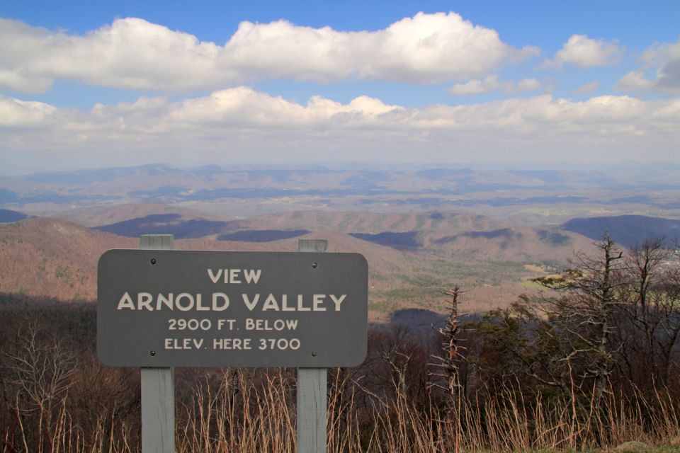 Blue Ridge Parkway – Driving Audio Tour (Roanoke ↔ Afton) - Echoes of Tribal Lore at Big Witch Overlook
