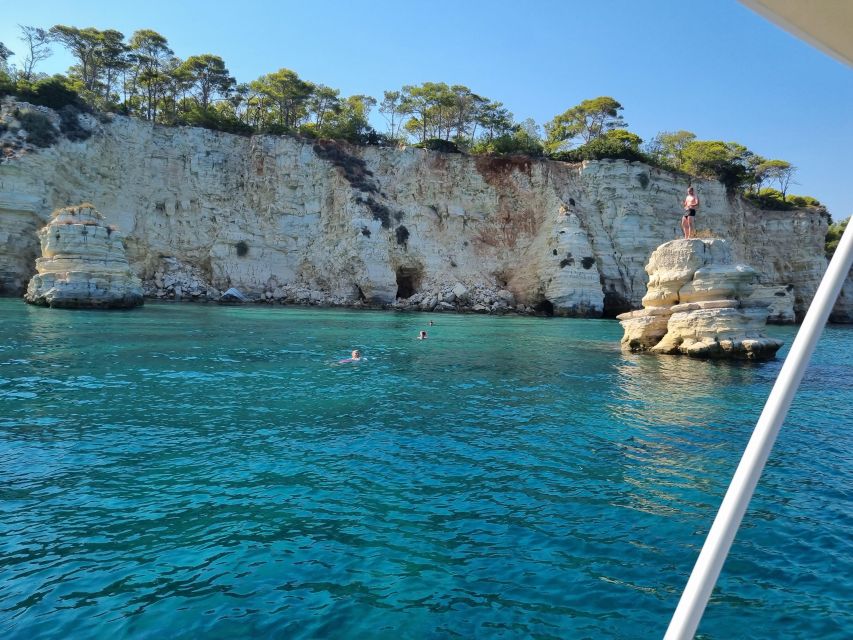 Boat Experience in Almyrida - Boat Features and Specifications