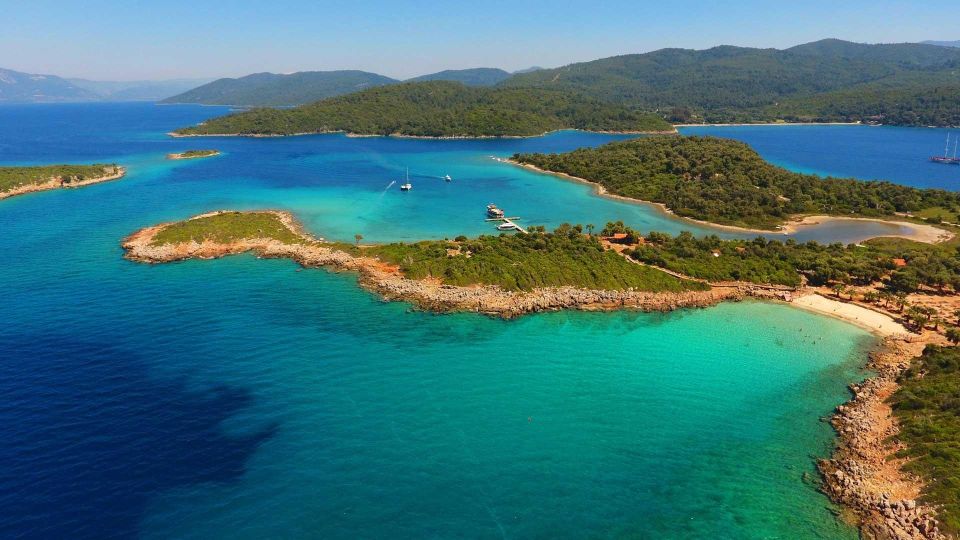 Bodrum ↔ Gulf of Gökova | Cabin Charter Cruise - Inclusions and Amenities
