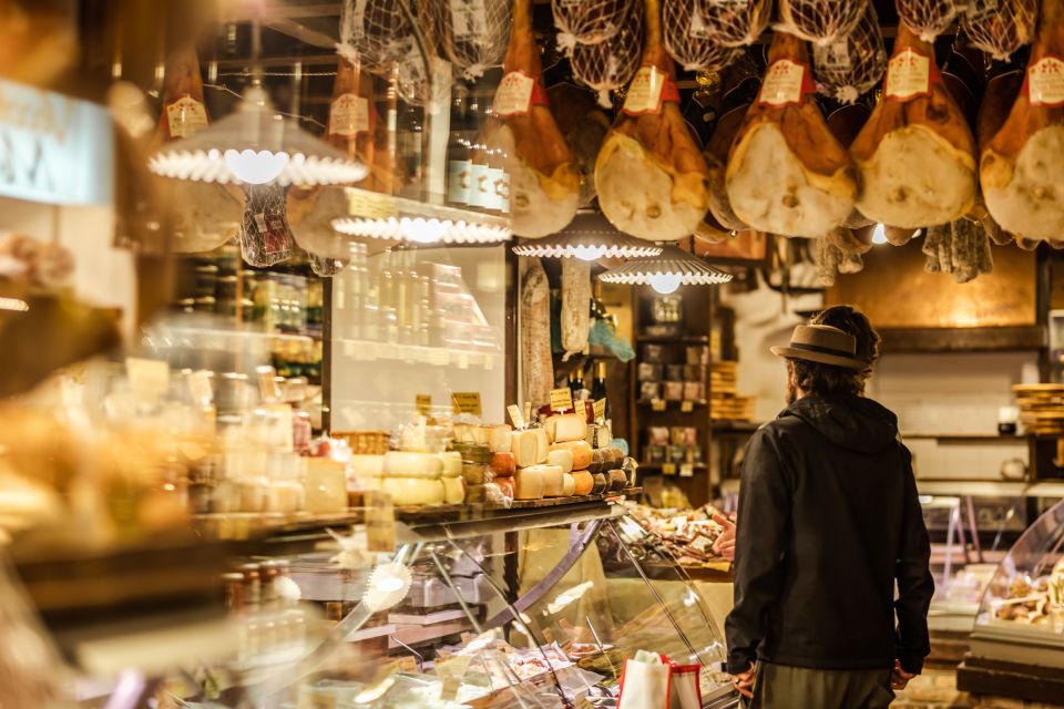 Bologna: Eat and Drink Like a Local Food Tour - Traditional Italian Aperitivo Experience