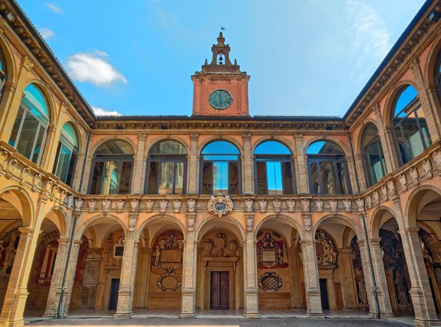 Bologna: Walking In-App Audio Tour on Your Phone (ENG) - Key Landmarks and Sites