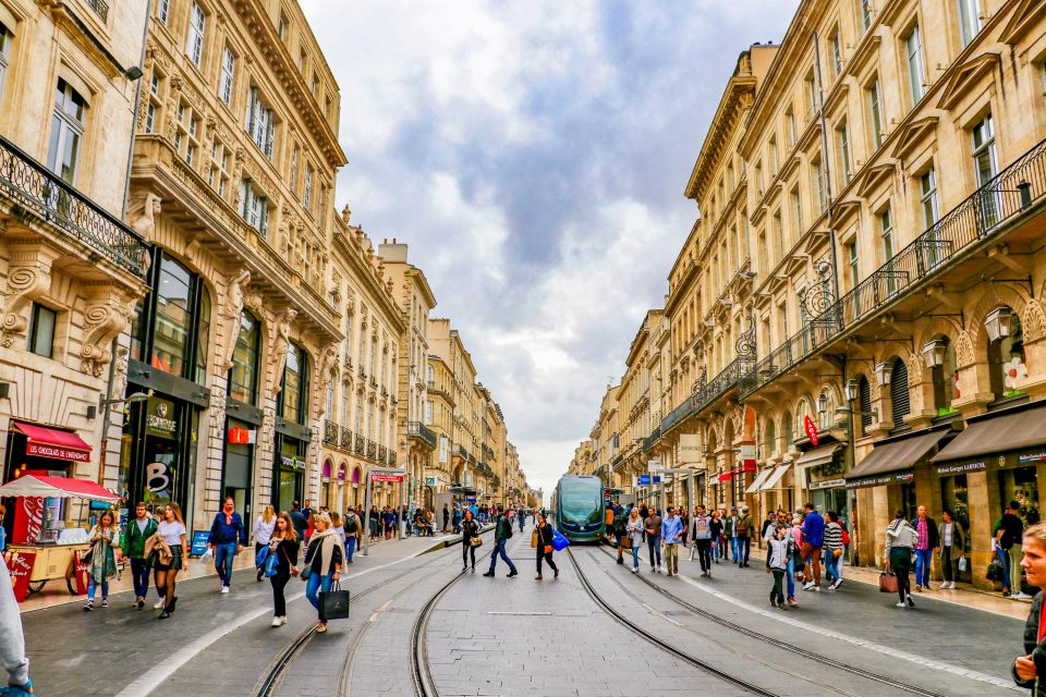 Bordeaux: Private Architecture Tour With a Local Expert - What to Expect During the Tour