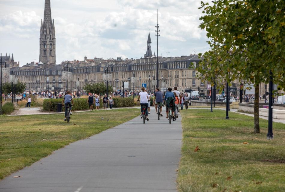 Bordeaux's Iconic Landmarks: A Private Bike Tour - Main Attractions