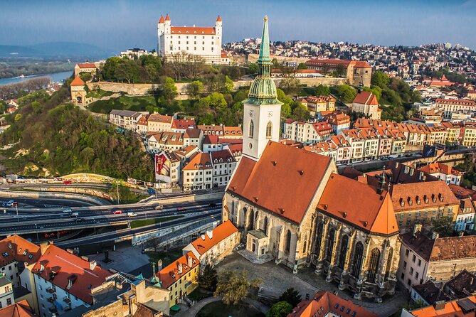 Bratislava Big Castle Tour by Presporacik - Inclusions and Features