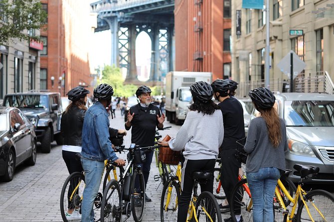 Brooklyn Bridge and Waterfront 2-hour Guided Bike Tour - Route Features