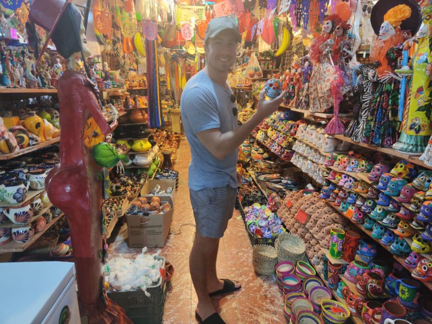 Cancun Highlights, Local Culture, Hidden Gems & Gastronomy - Traditional Local Market Shopping