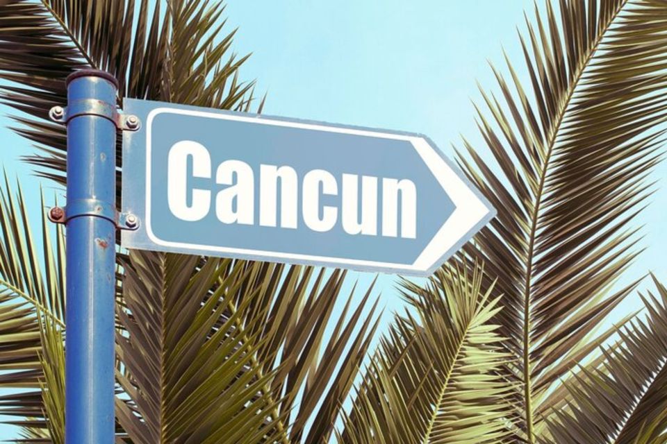 Cancun: Private Custom Walking Tour With a Local Guide - Discovering Local Cuisine