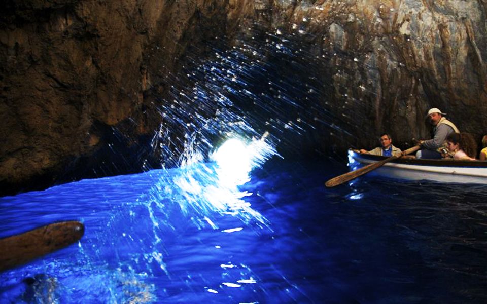 Capri: Boat Tour, Blue Grotto, Funicular, Lunch DIY Package - Blue Grotto