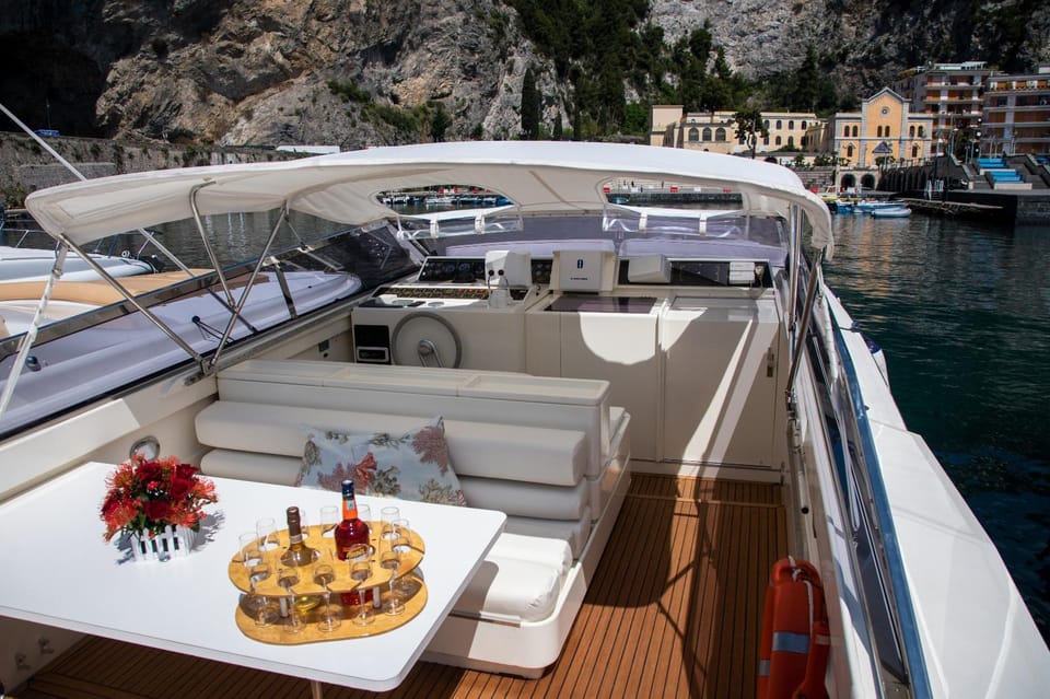 Capri Island Private Boat Tour - Inclusions of the Tour