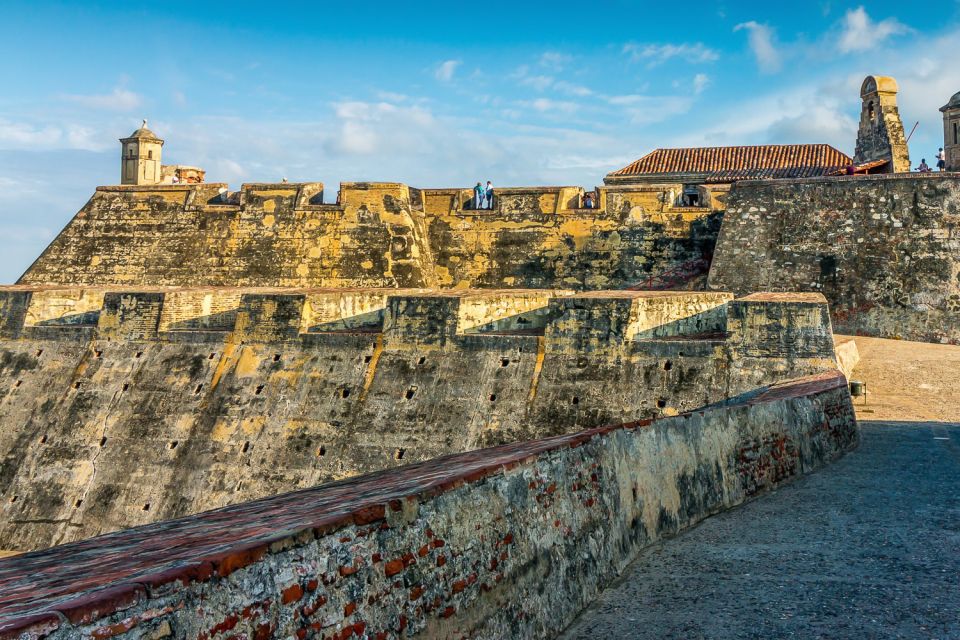 Cartagena: Guided Tour, With La Popa Convent, and San Felipe - Exploring San Felipe Fort