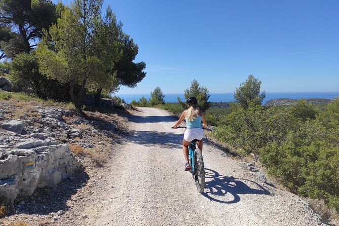 Cassis National Park E-Mountain Bike Experience With Virtual Guide - Recommended Gear
