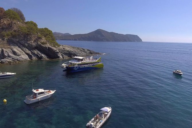 Catamaran to Cap Norfeu & Joncols With Super Submarine Vision - Live Commentary During the Cruise