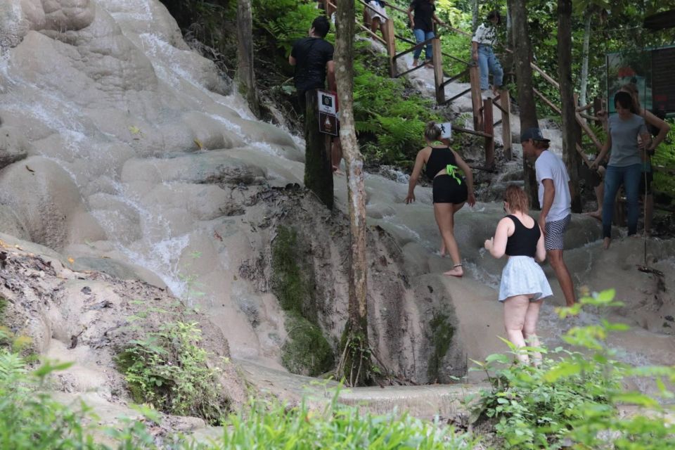 Chiang Dao Cave, Sticky Waterfall, Baan Den Temple Private - Baan Den Temple Visit