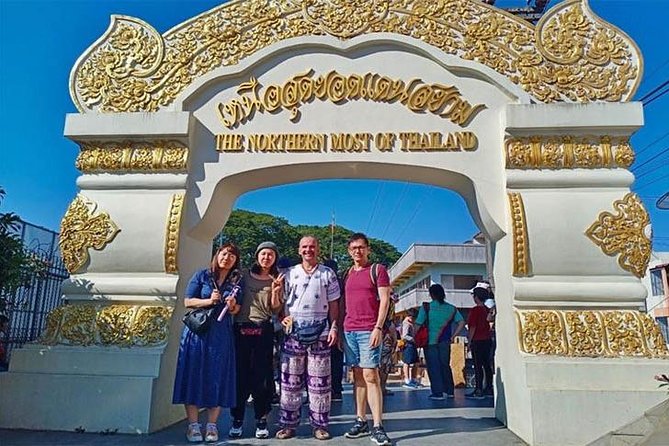 Chiang Mai-Chiang Rai:White+Black+Blue Temple+Golden Triangle+Boat Trip - Golden Triangle Experience