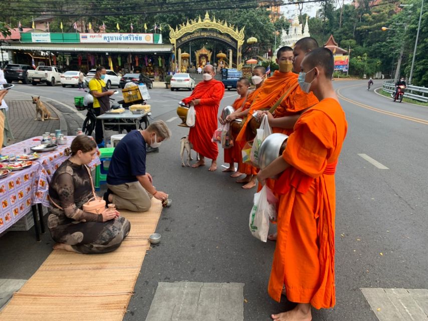 Chiang Mai: Doi Suthep, Wat Umong, and Pha Lat Sunrise Tour - Kruba Srivichai Monument