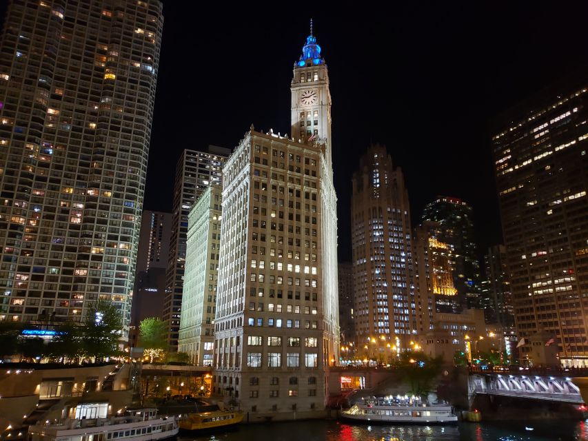 Chicago River: 1.5-Hour Guided Architecture Cruise - Meeting Location and Transportation