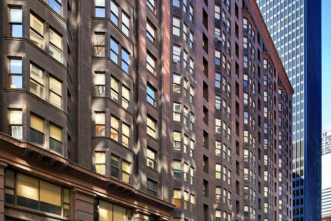 Chicago Walking Tour: Historic Skyscrapers - Accessibility Features
