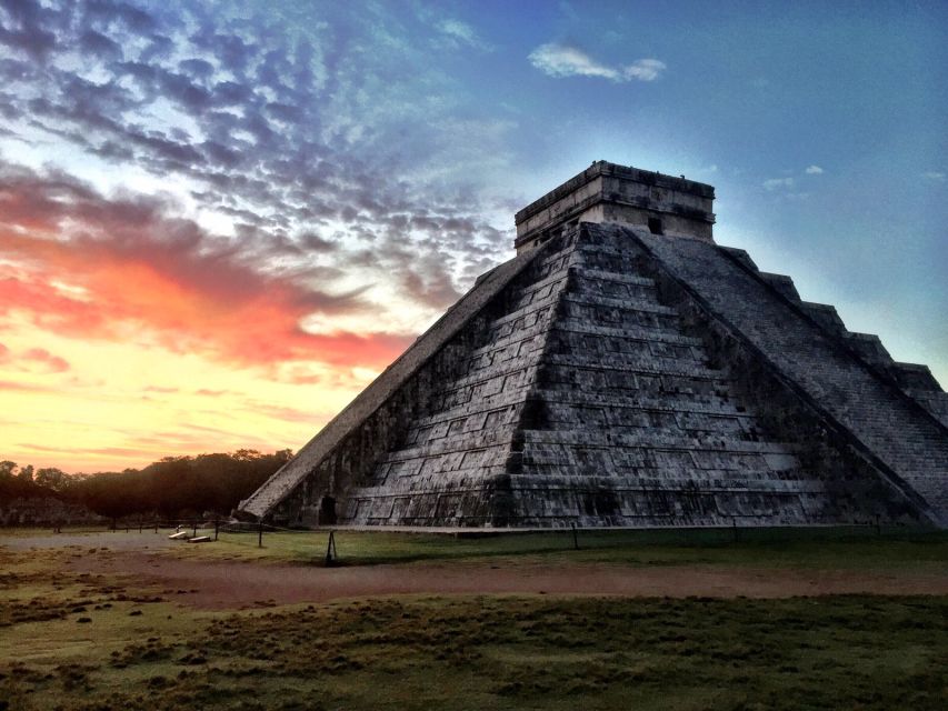 Chichén Itzá: Day Tour With Transfer - Ik-kil Cenote Swim