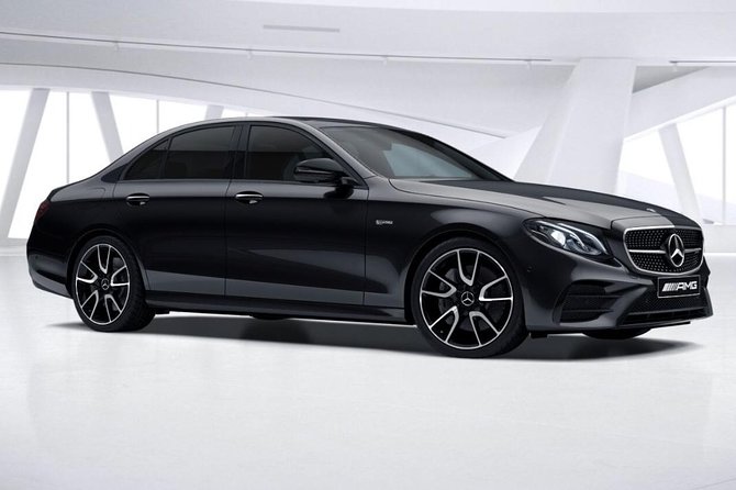 Christchurch Airport Transfers : Christchurch to Airport CHC in Business Car - Wait Time and Driver Assistance