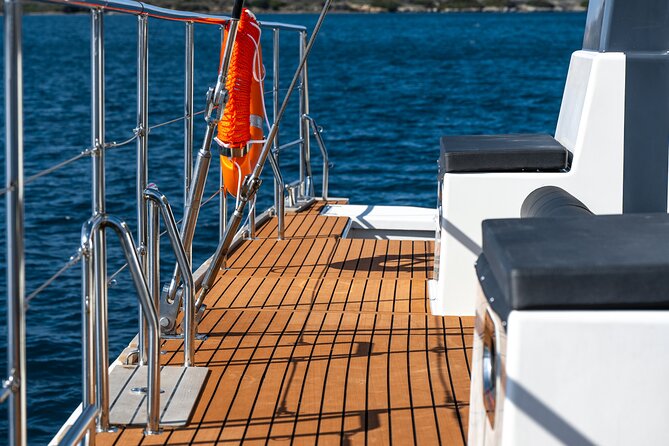 Comfort Max Catamaran Caldera Cruise With BBQ and Drinks - Group Size Limitations