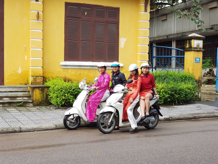 Da Nang: 3.5-Hour Food Tour by Motorbike With Driver - Market Exploration