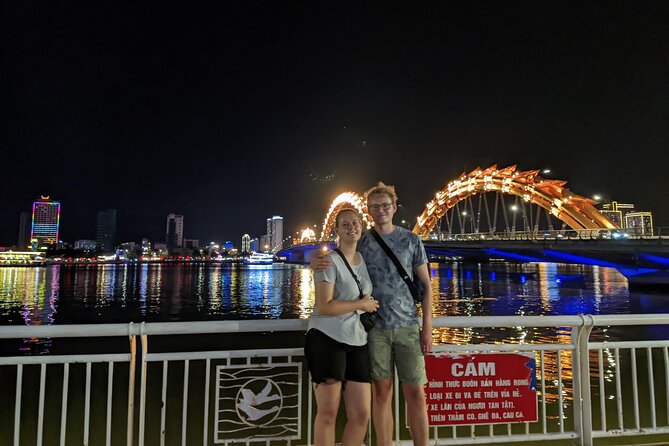 Da Nang by Night: Seafood Dinner, Night Market and Cruise Trip - Night Market Exploration