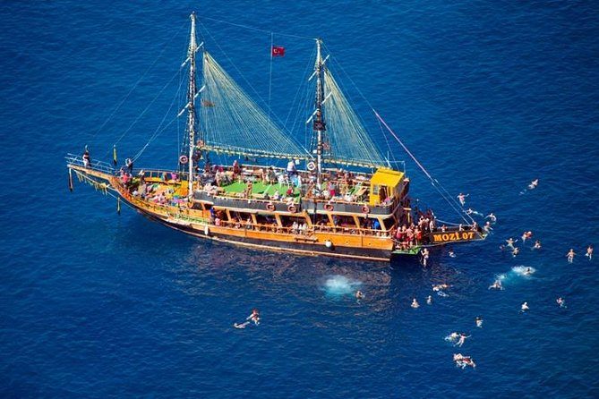 Dolphins Island Cruise - Experiences on the Cruise