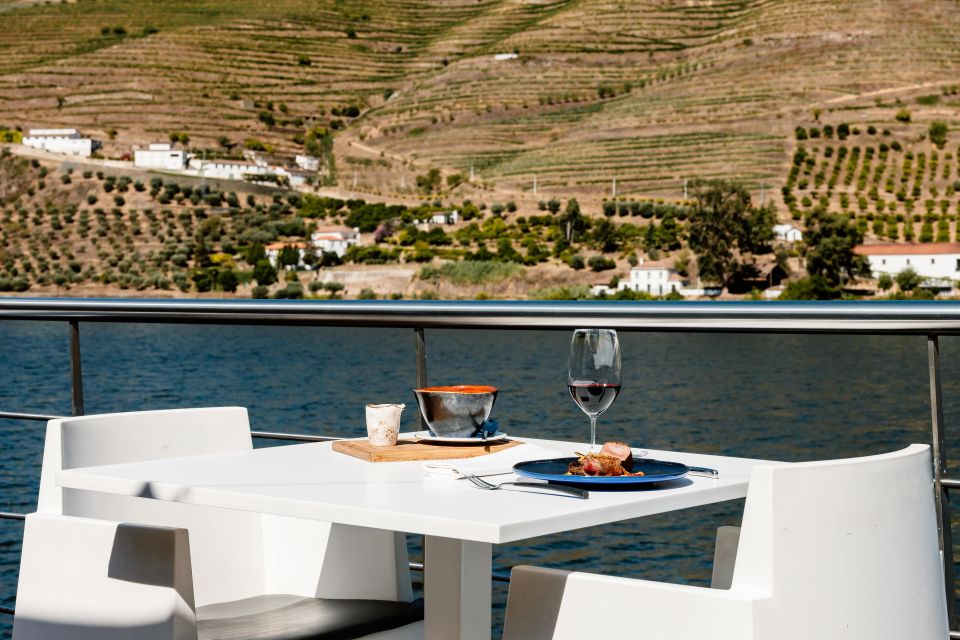 Douro Luxury - Private Cruise Premium Winery and Restaurant - Indulge in Sparkling or Port Wine