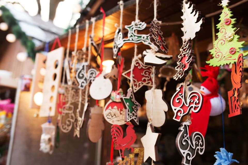 Dresden: Christmas Market Magic With a Local - Navigating Cobblestone Streets and Decorations