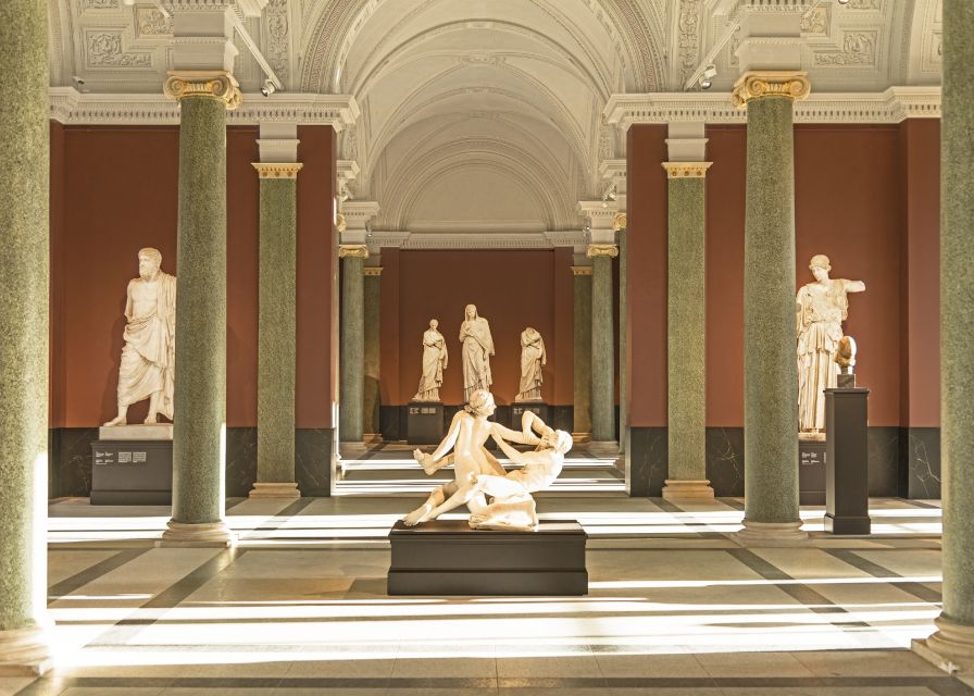 Dresden: Semperoper and Old Masters Picture Gallery - Customer Reviews
