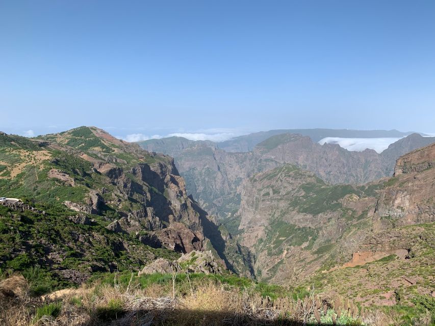 East Tour: Classic Jeep Tour to East Madeira - Santana - Pico Do Arieiro: Highest Point